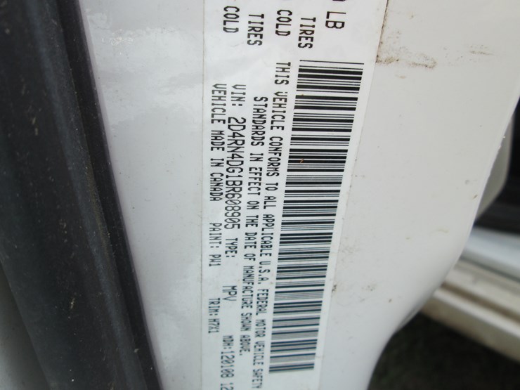 2011-dodge-caravan-image-30