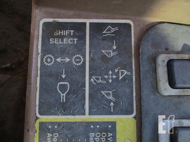 2000-deere-624h-image-10