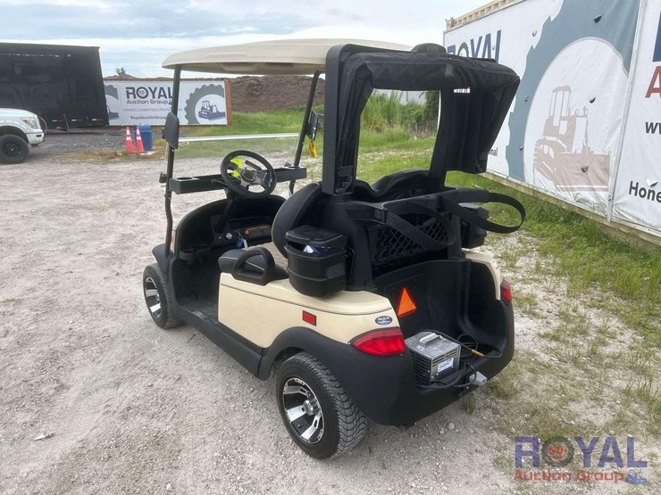 2016-club-car-image-4