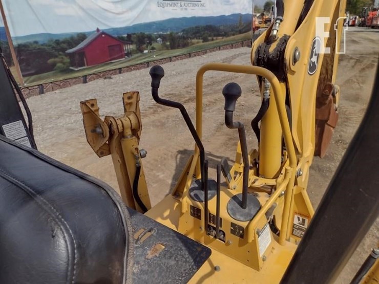 2005-deere-110-image-15