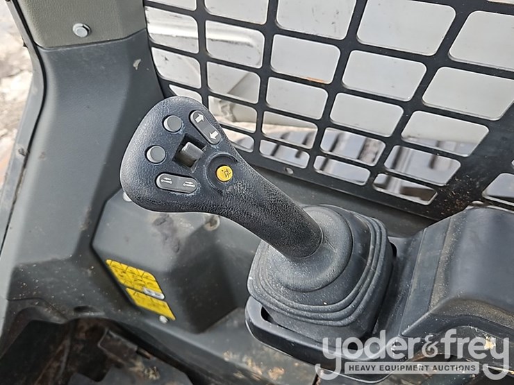 2021-bobcat-t76-image-27