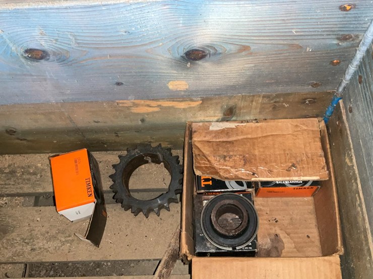 #145-•-hydraulic-motor,-bearing-inserts,-hyd-hose-and-grease-image-9