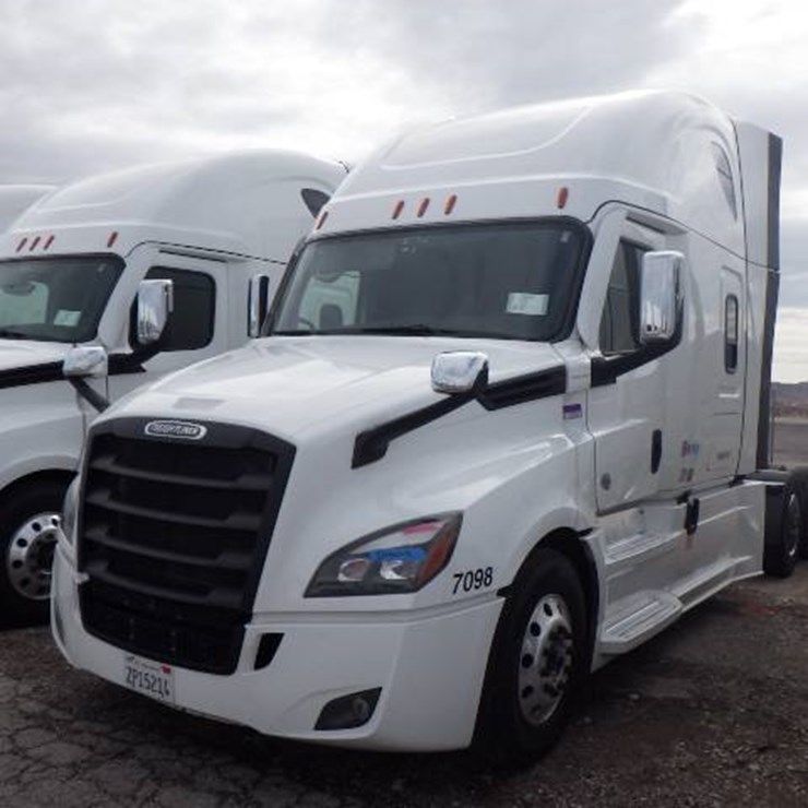 2024 FREIGHTLINER CASCADIA 126