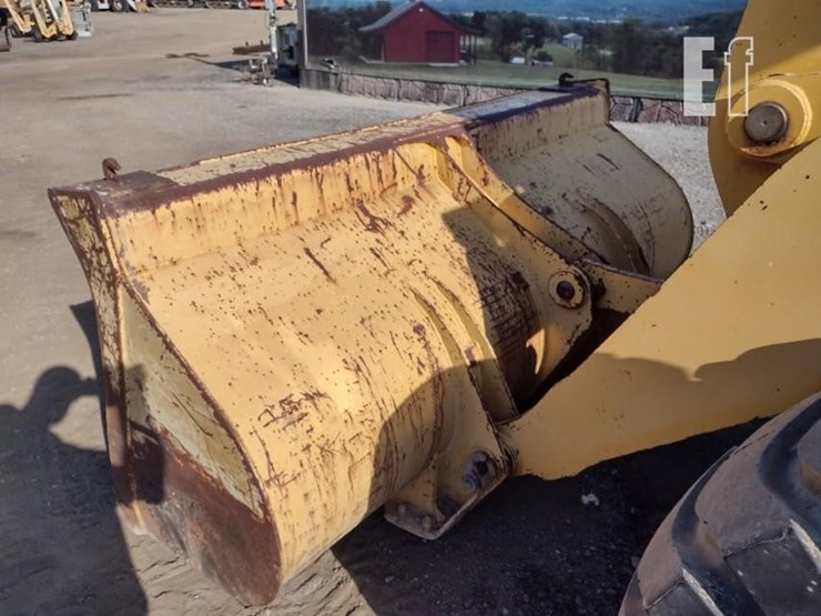 2003-deere-444h-image-18