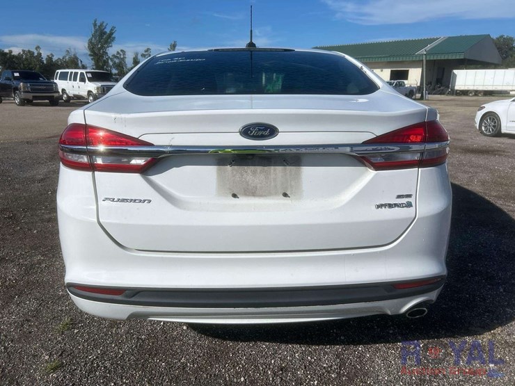 2018-ford-fusion-hybird-image-21