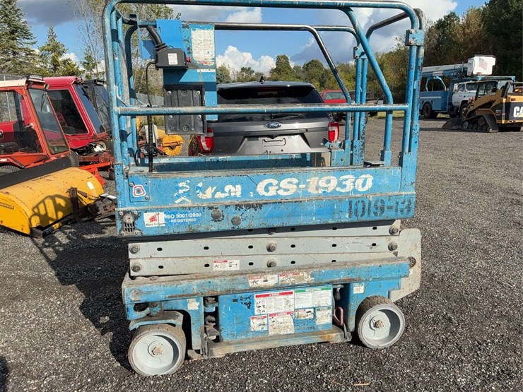 genie-1930-updated-control-box-runs-and-functions-19ft-air-30”-wide-image-1