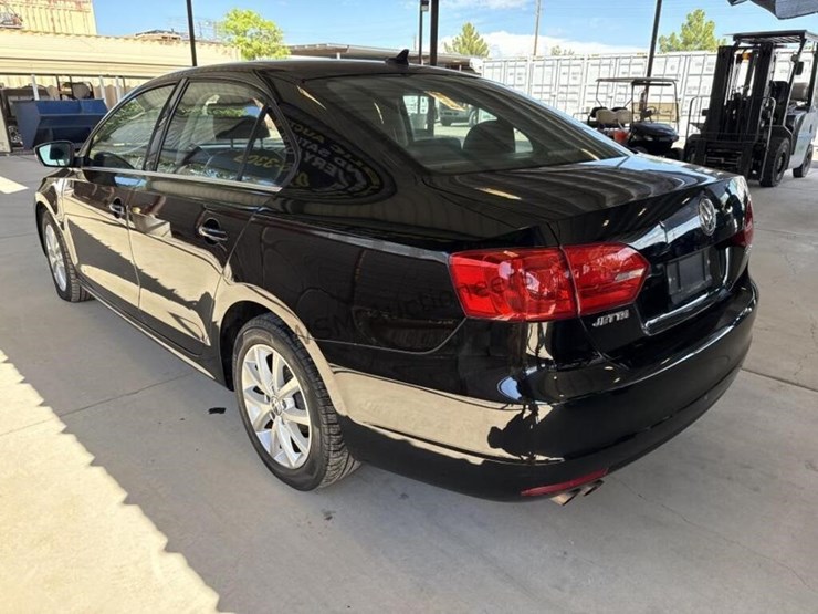 2013-volkswagen-jetta-sdn-image-5