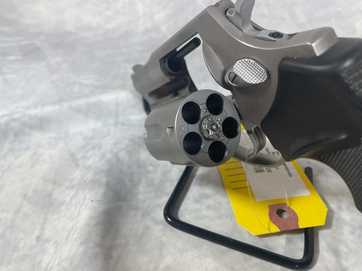 #4820-•-taurus-model-85-38-spl-revolver,-sn:-is36555-image-18