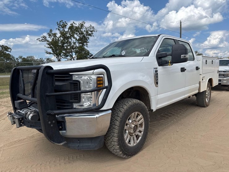 2019-ford-f250-xl-image-2