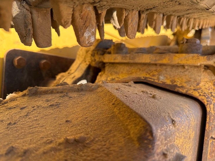 2014-caterpillar-299d-image-11