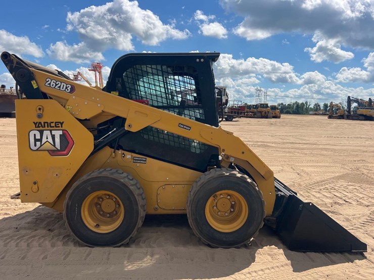 2019-caterpillar-262d3-image-5