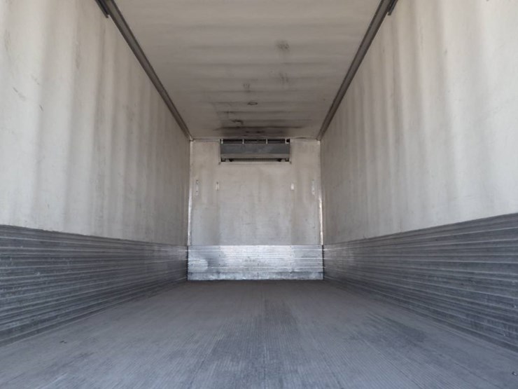 2015-hino-268-image-11