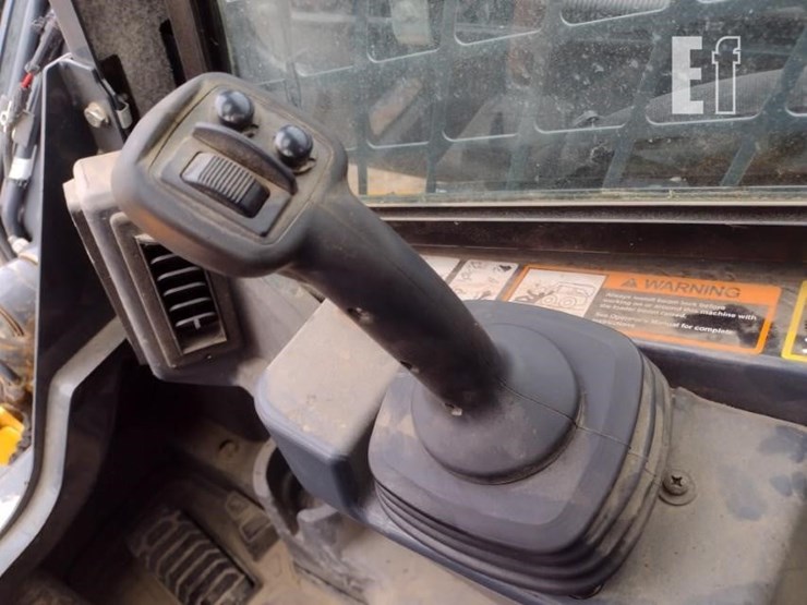 2023-deere-325g-image-9