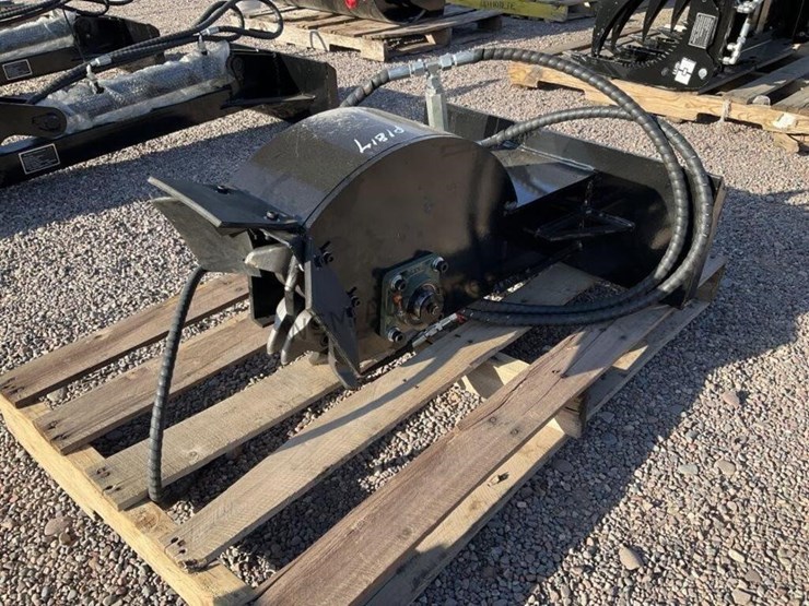 2025-giyi-stump-grinder-for-stand-up-skid-steer-image-3