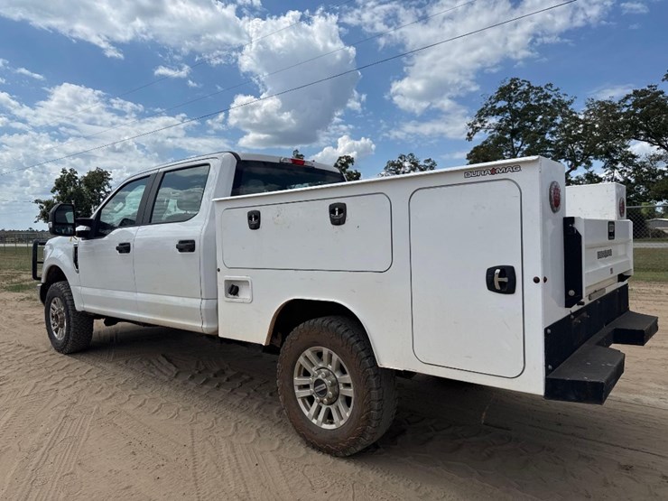 2019-ford-f250-xl-image-8