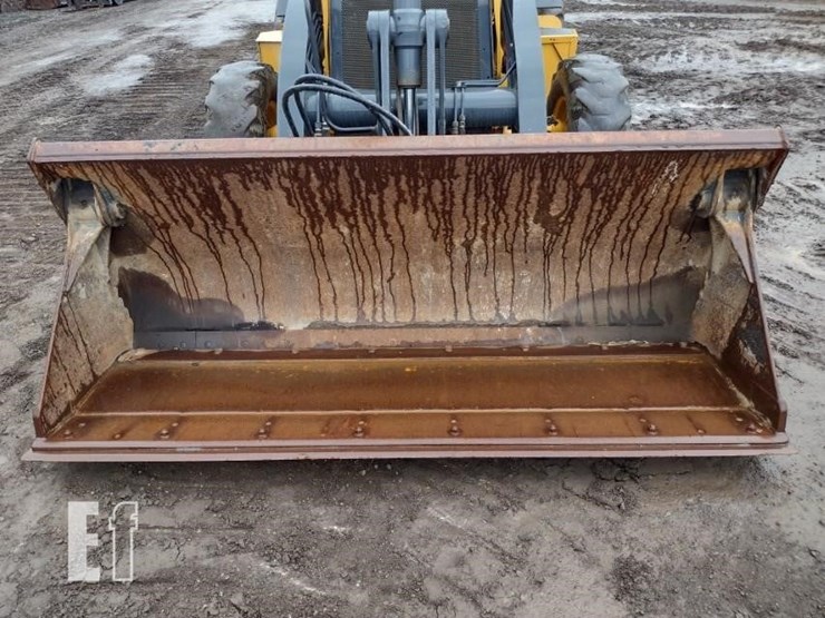 2019-deere-410l-image-18