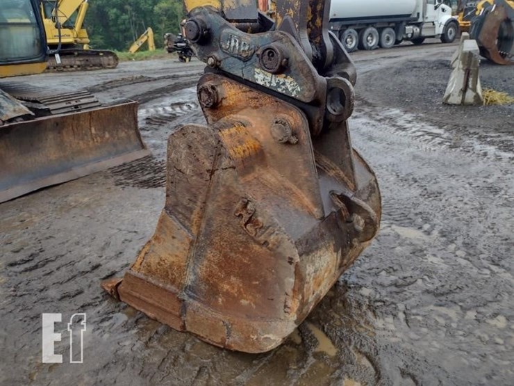 2006-deere-120c-image-18