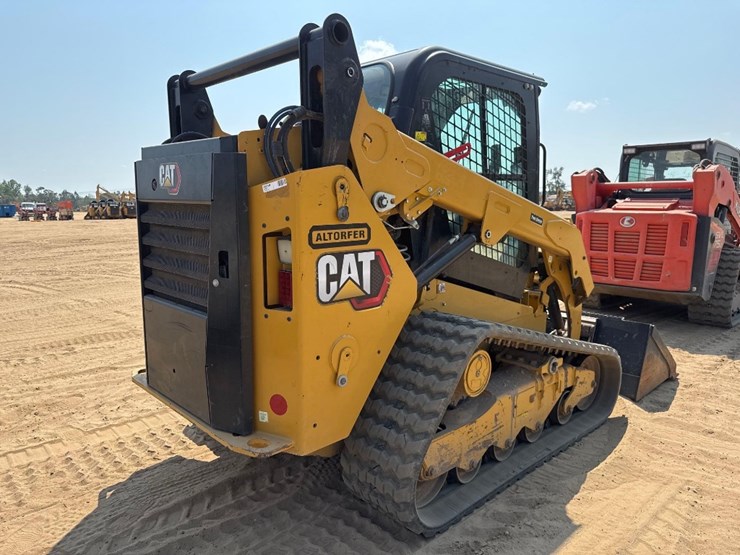 2023-caterpillar-259d3-image-6