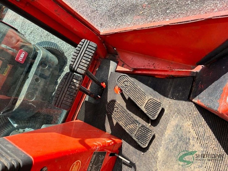 2002-kubota-f2000-image-19