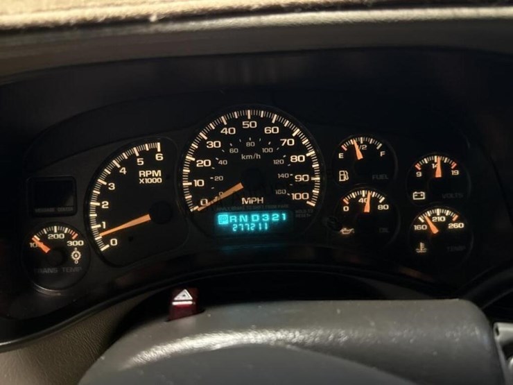 2001-chevrolet-tahoe-image-19
