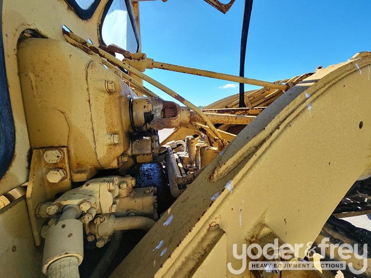 caterpillar-16g-image-38