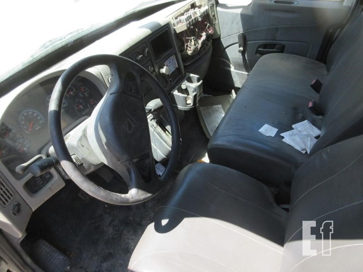 2014-international-durastar-4300-image-9