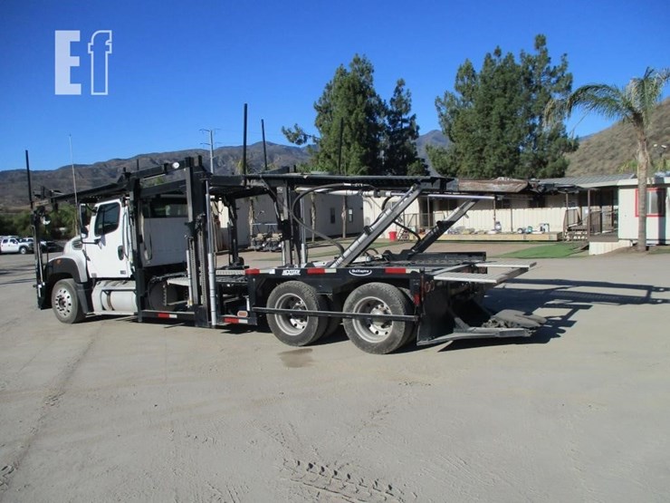 2016-freightliner-114sd-image-4