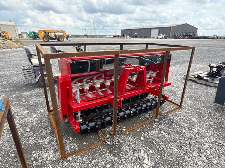 #2050-•-std10-66”-skid-steer-grain-drill-stsd1025052802d-inv#-28606-image-4