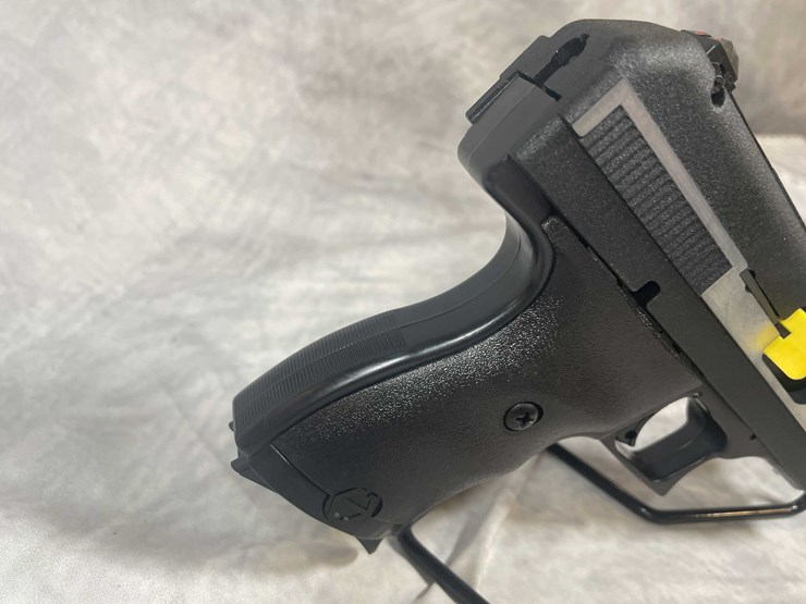 #4808-•-hi-point-cf380-380-auto-pistol,-sn:-p8204502-image-7