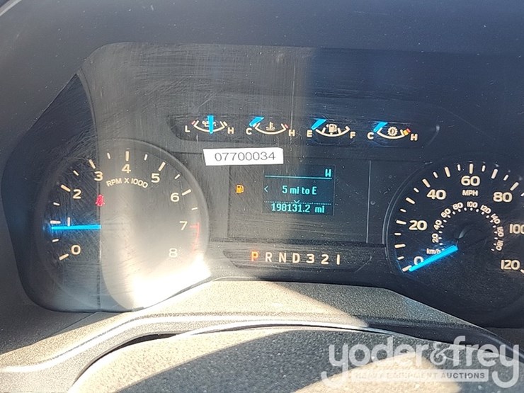 2017-ford-f150-image-32