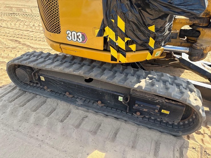 2022-caterpillar-303-image-13