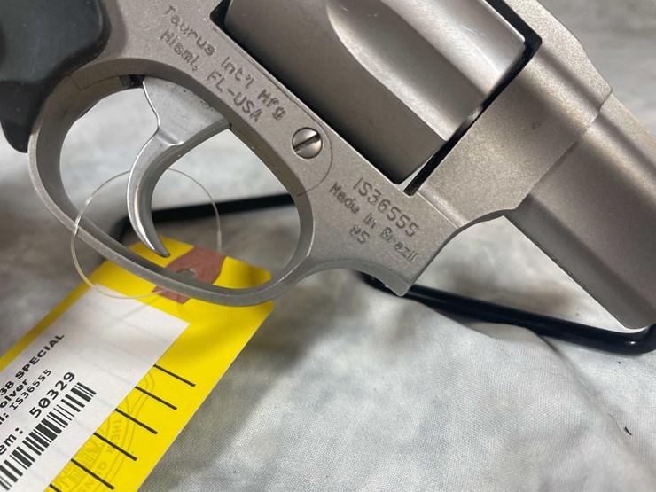 #4820-•-taurus-model-85-38-spl-revolver,-sn:-is36555-image-10