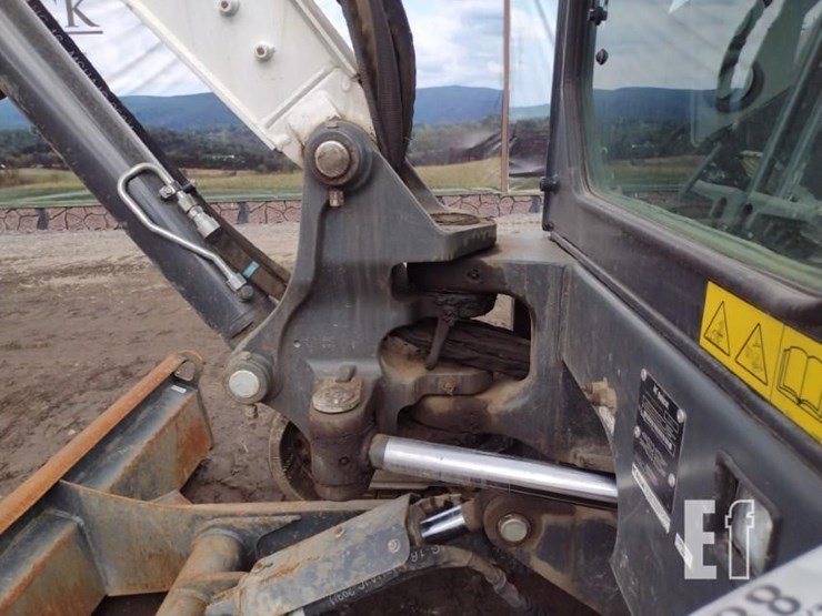 2023-bobcat-e60-image-26