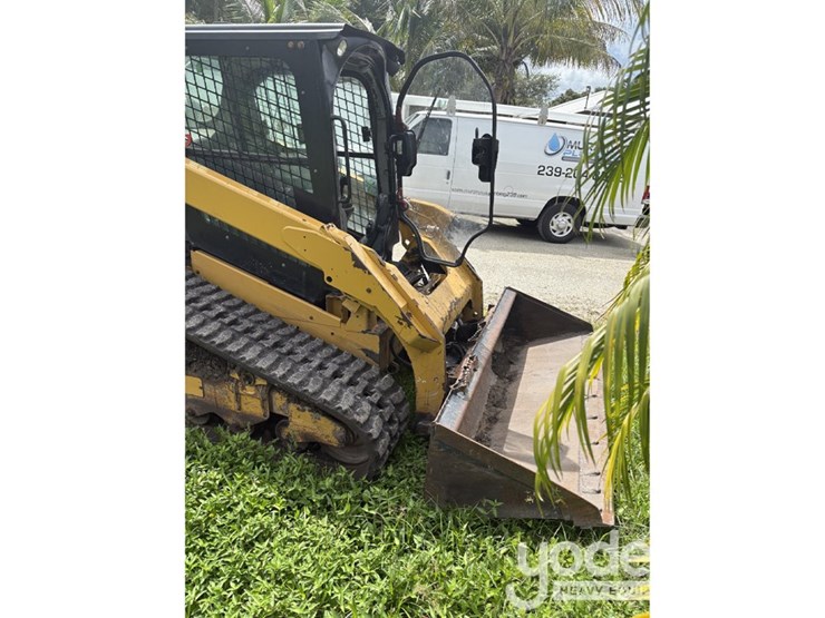 2015-caterpillar-299d-xhp-image-4