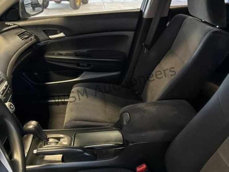 2008-honda-accord-lx-sdn-image-21