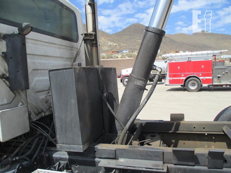 2014-international-prostar-image-16