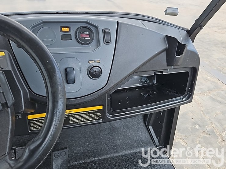 2019-club-car-carryall-500-image-16