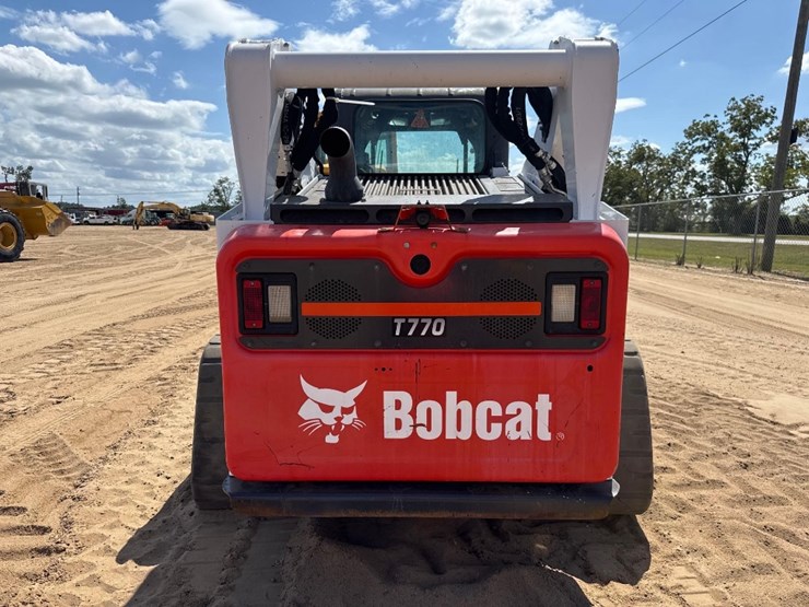 2020-bobcat-t770-image-7