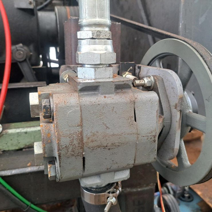 #121 • Hydraulic Drive