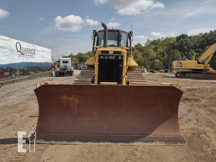 2015-caterpillar-d6n-xl-image-2