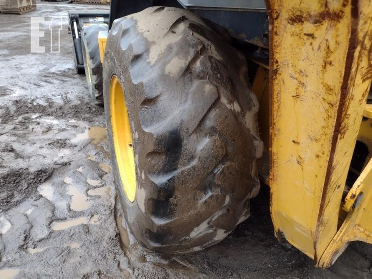 2019-deere-410l-image-26