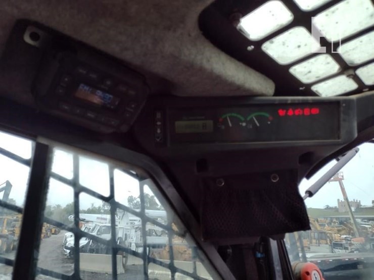 2022-deere-333g-image-7