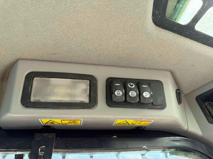 2018-caterpillar-299d2-xhp-image-33