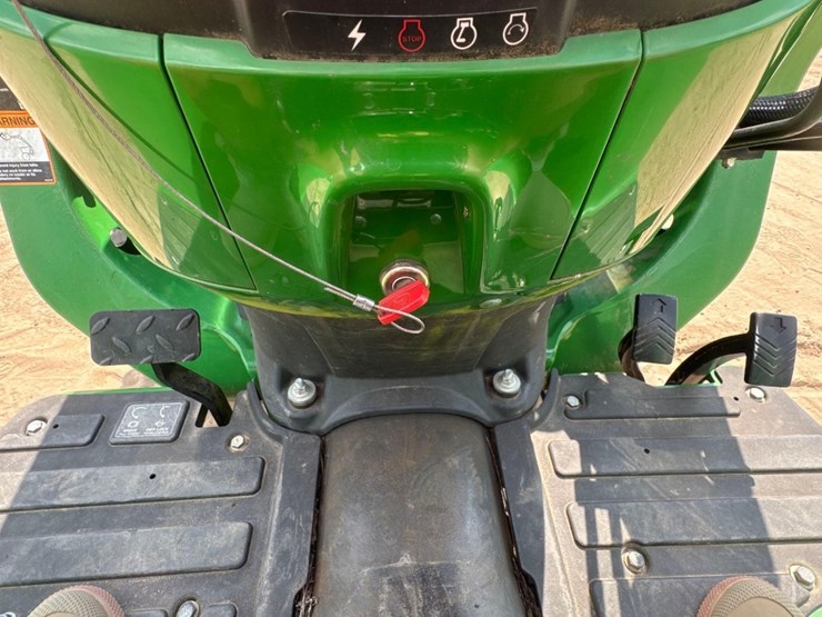 john-deere-3032e-image-19