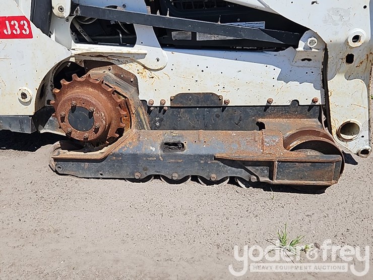2017-bobcat-t740-image-7