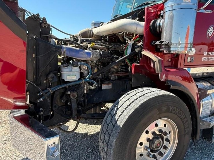 2020-western-star-4900sb-image-20