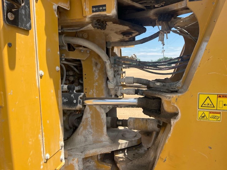 2022-caterpillar-980-image-19
