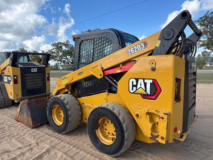 2021-caterpillar-262d3-image-8