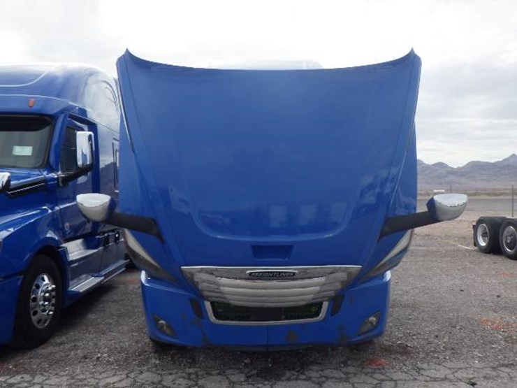 2024-freightliner-cascadia-126-image-17