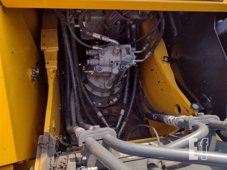 john-deere-210-image-46